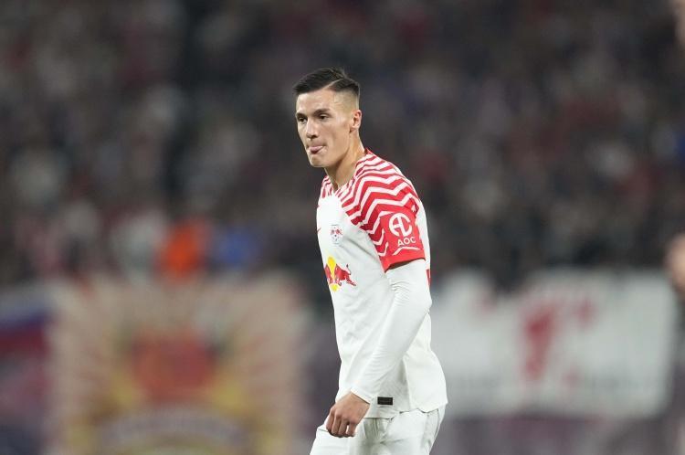 爱游戏直播-吉鲁成阿森纳头号射手,连续场比赛破门的简单介绍