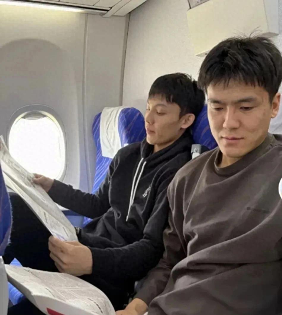 爱游戏官网登录网址-广东队在CBA季后赛中打出团战，被誉为球迷泪目