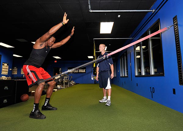 爱游戏登录入口-球员健身密码曝光，训练日志透明化的简单介绍