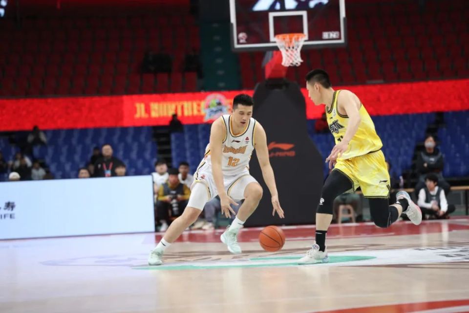 爱游戏网址-山西男篮内外开花，轻松击败浙江队