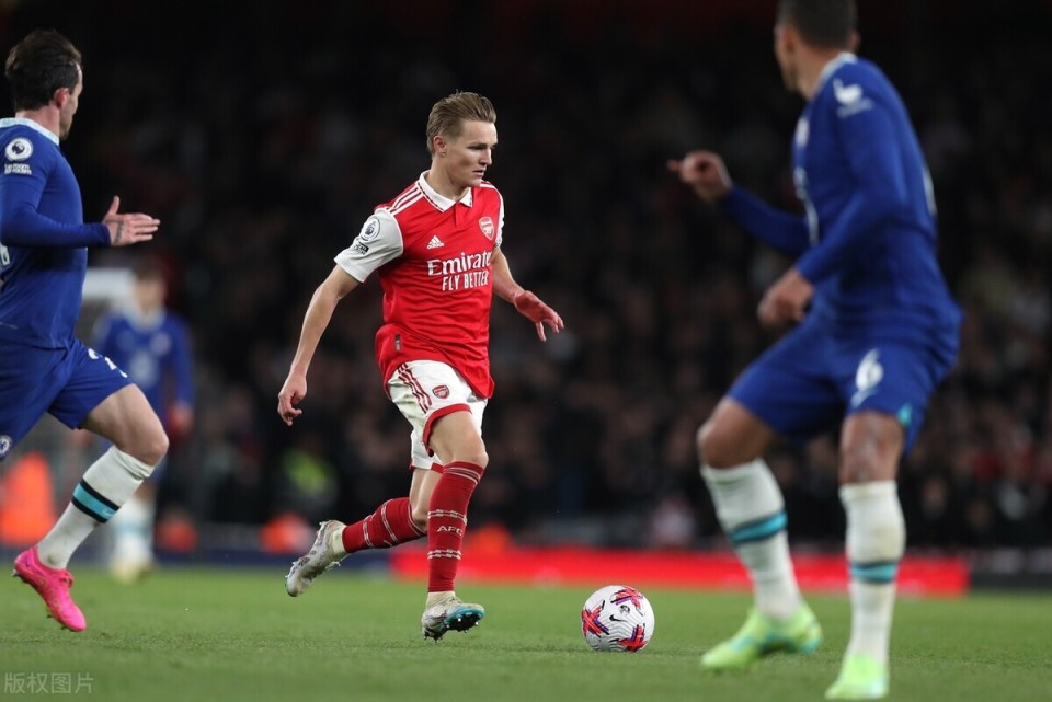 爱游戏地址-阿森纳实力横扫对手,晋级之路一片春风!