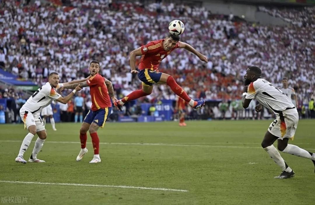 爱游戏网址-曼城中场大将助球队晋级四强