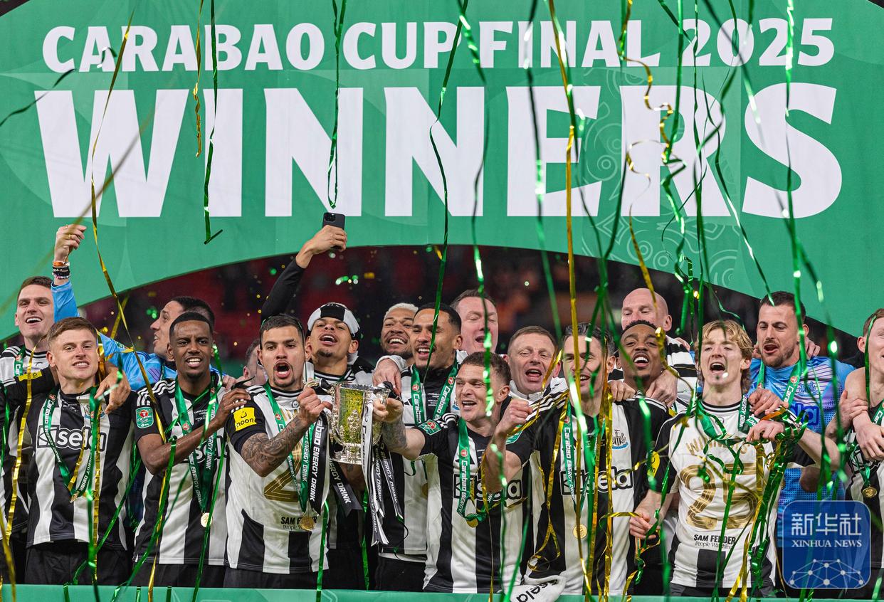 爱游戏课程-纽卡斯尔联赢得对阵斯旺西的关键比赛