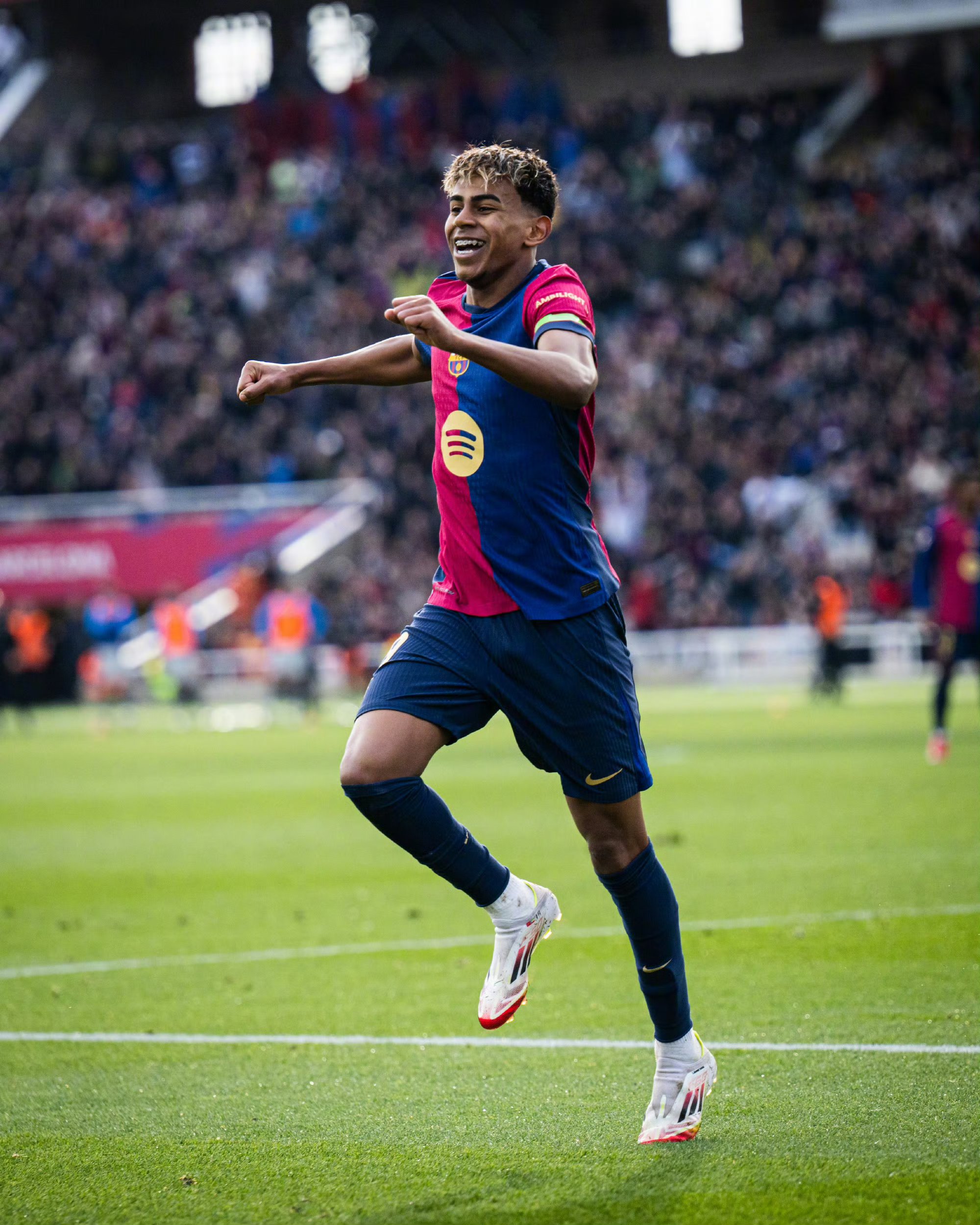 爱游戏vip注册-巴萨客场不敌塞维利亚，遭遇连败