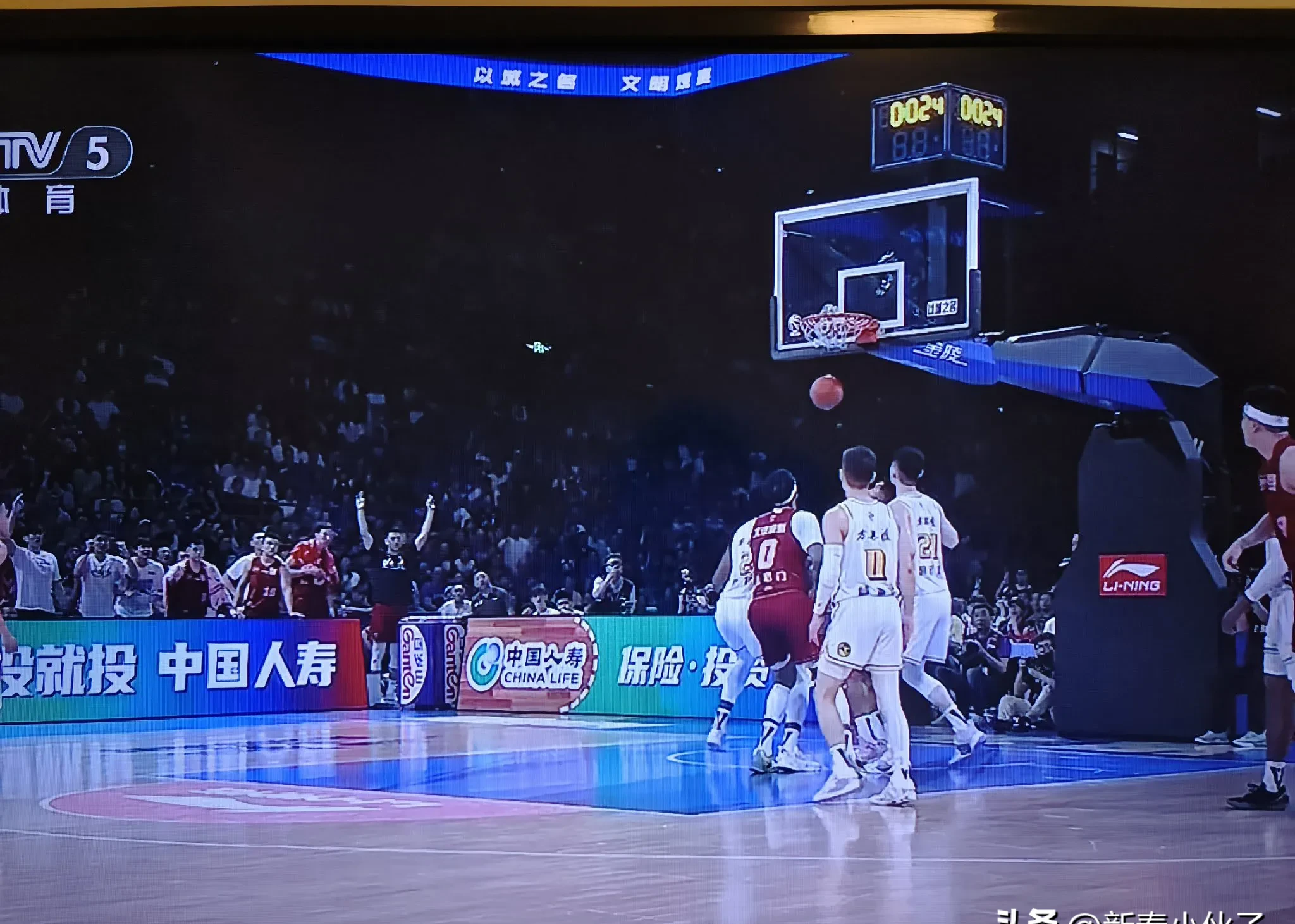 爱游戏app-球星大放异彩！3球带队晋级，球迷沸腾的简单介绍