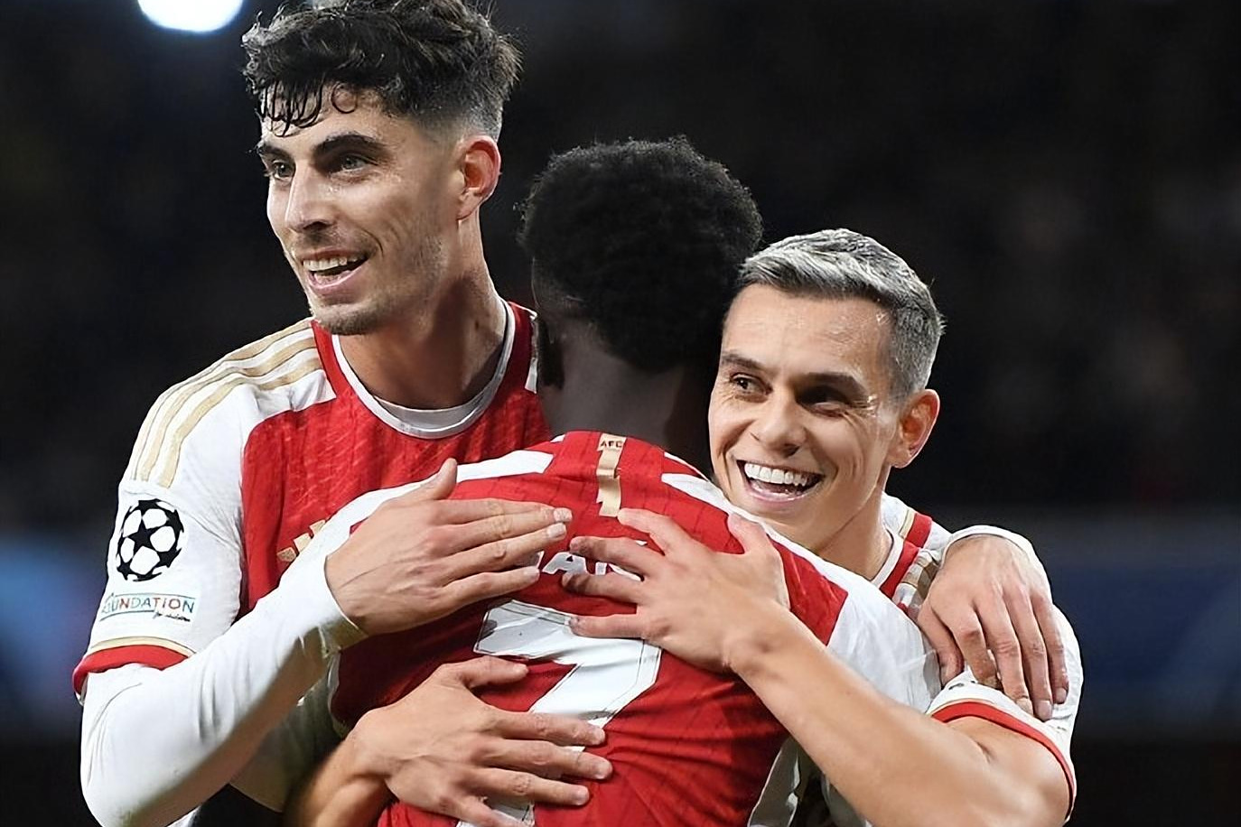 爱游戏网页版入口-国王队在主场强势压制对手,向前迈进