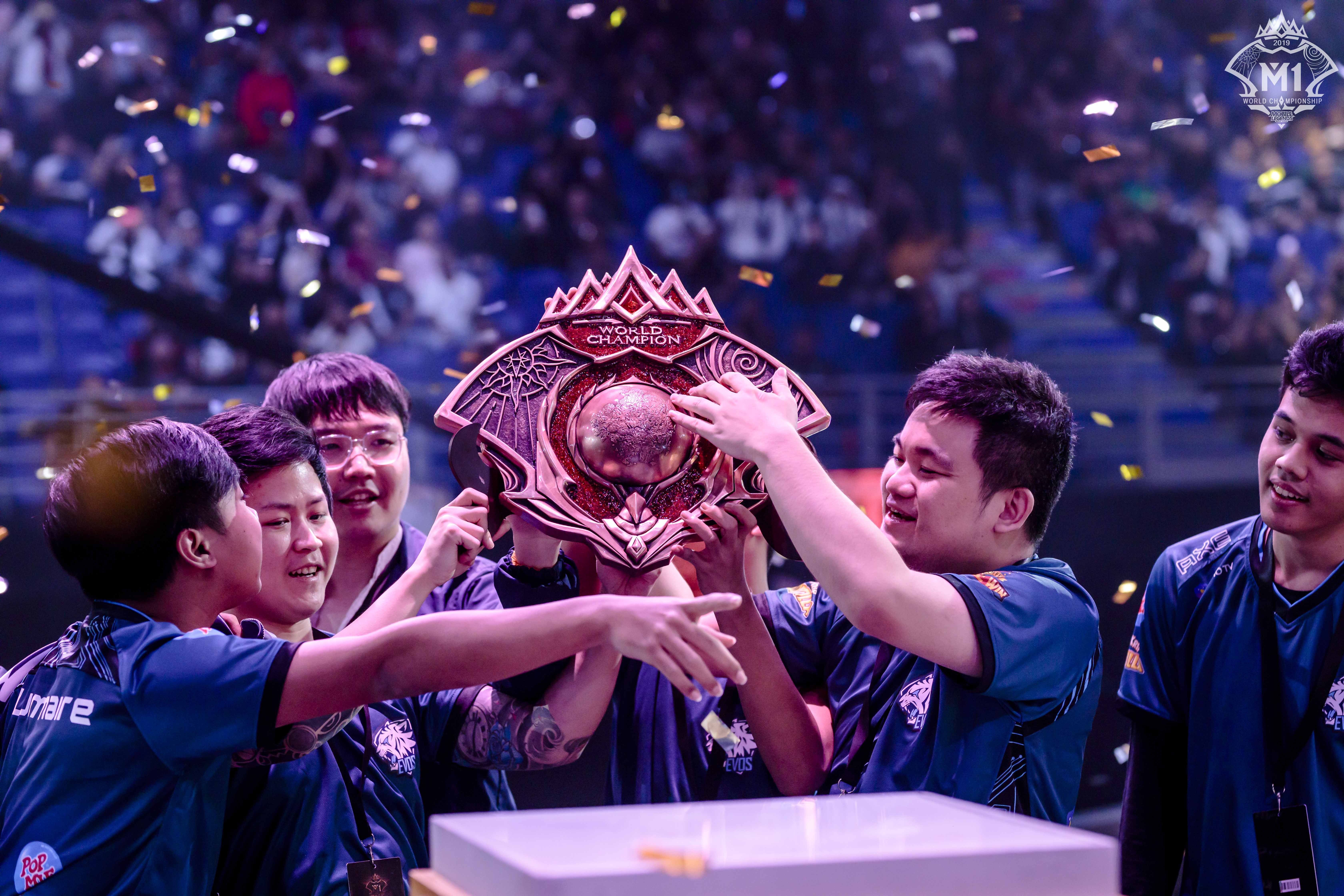 爱游戏官网入口-比赛中球队经历激烈对抗，最终取得胜利