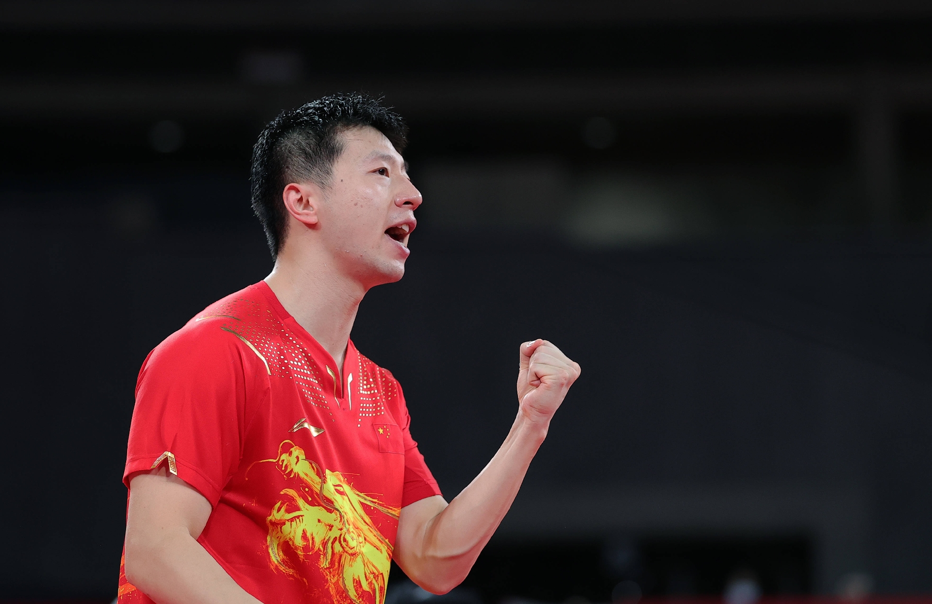 爱游戏官网登录网址-错失良机，冠军热门球队遗憾落败的简单介绍