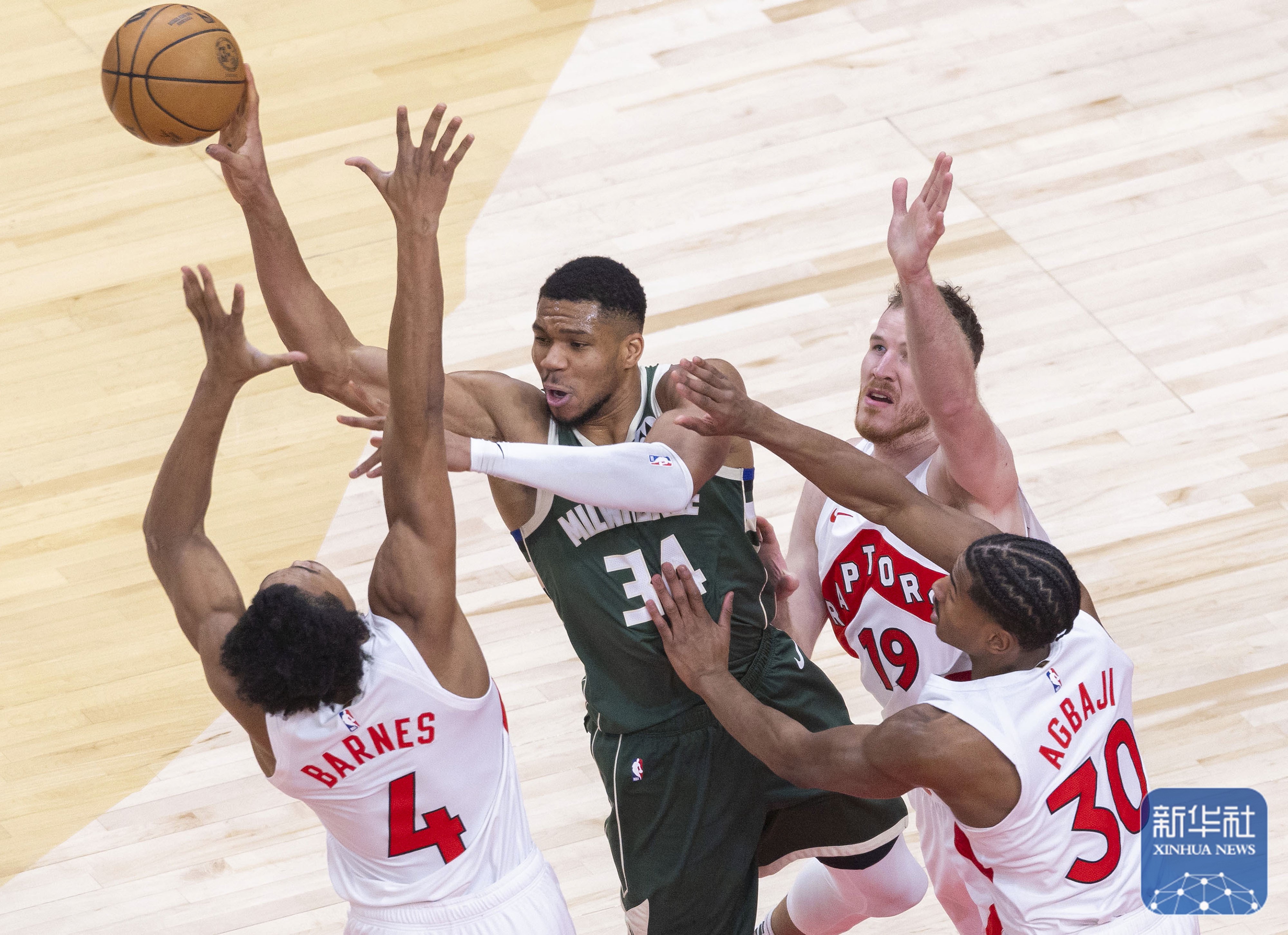 爱游戏网页版-包含猛龙队积极进攻,领先对手全场取胜的词条