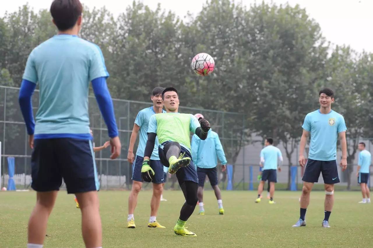 爱游戏网页版-重庆力帆做客上海,强弱对决