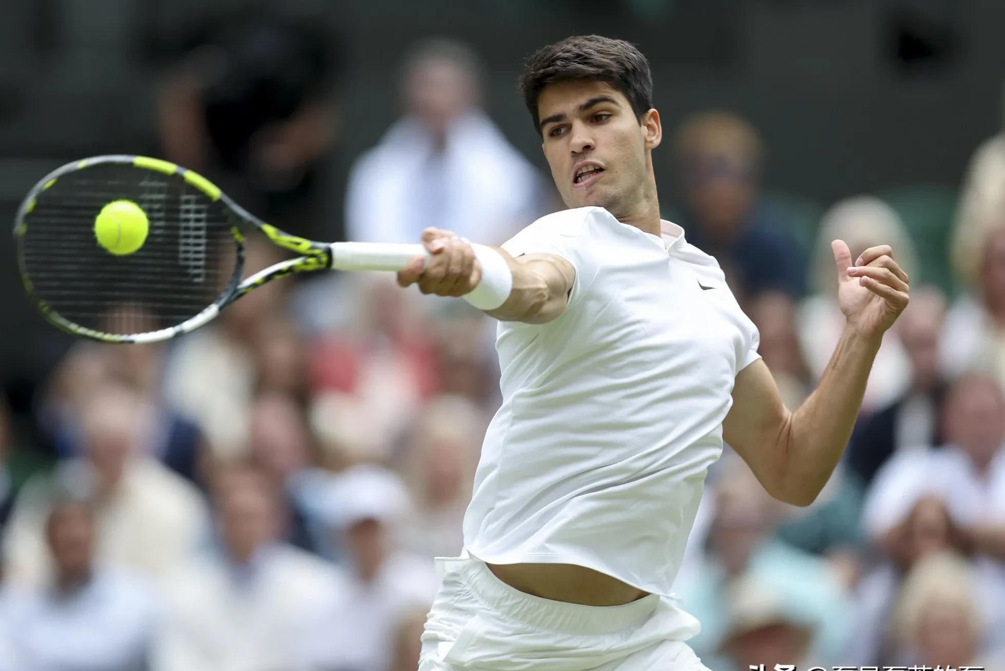 爱游戏登录入口-意大利选手突破难关,振奋人心