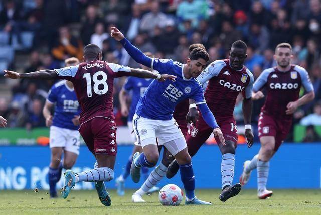 爱游戏平台-莱切斯特城惊险获胜,英超局势一片混乱!的简单介绍