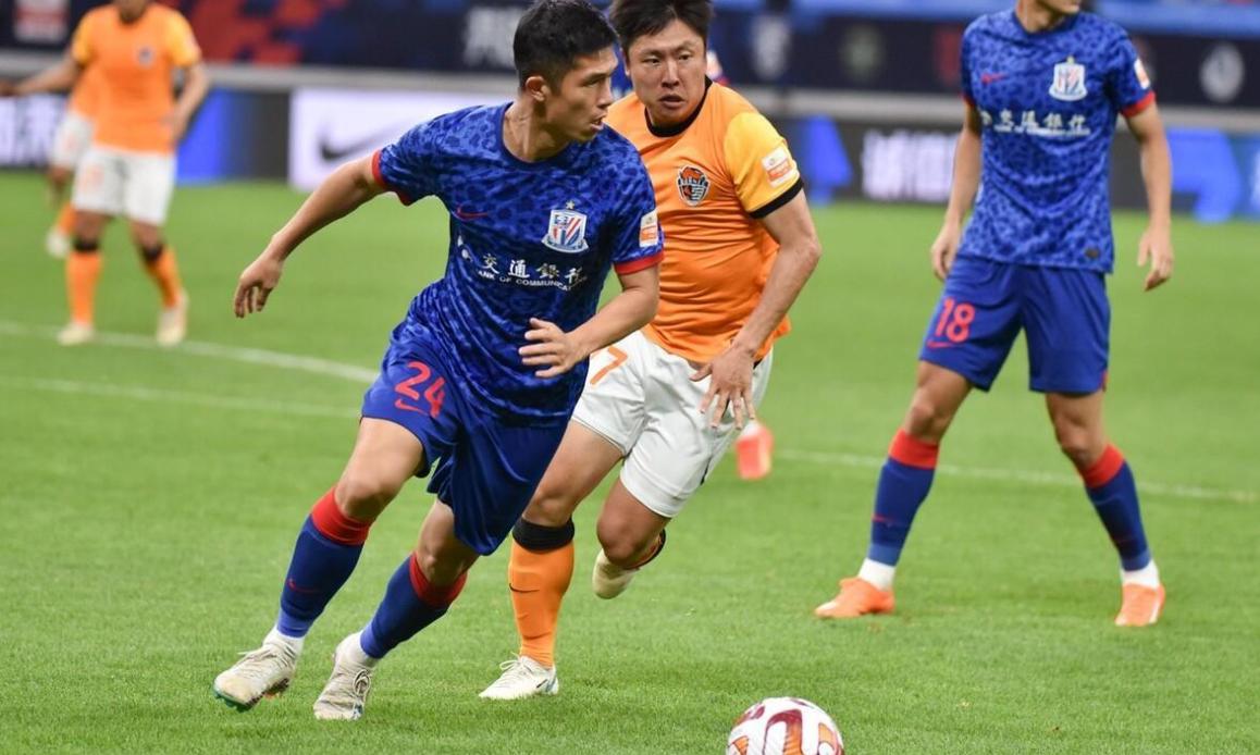 爱游戏官方-中超裁判协会推出新规，力保比赛公平公正