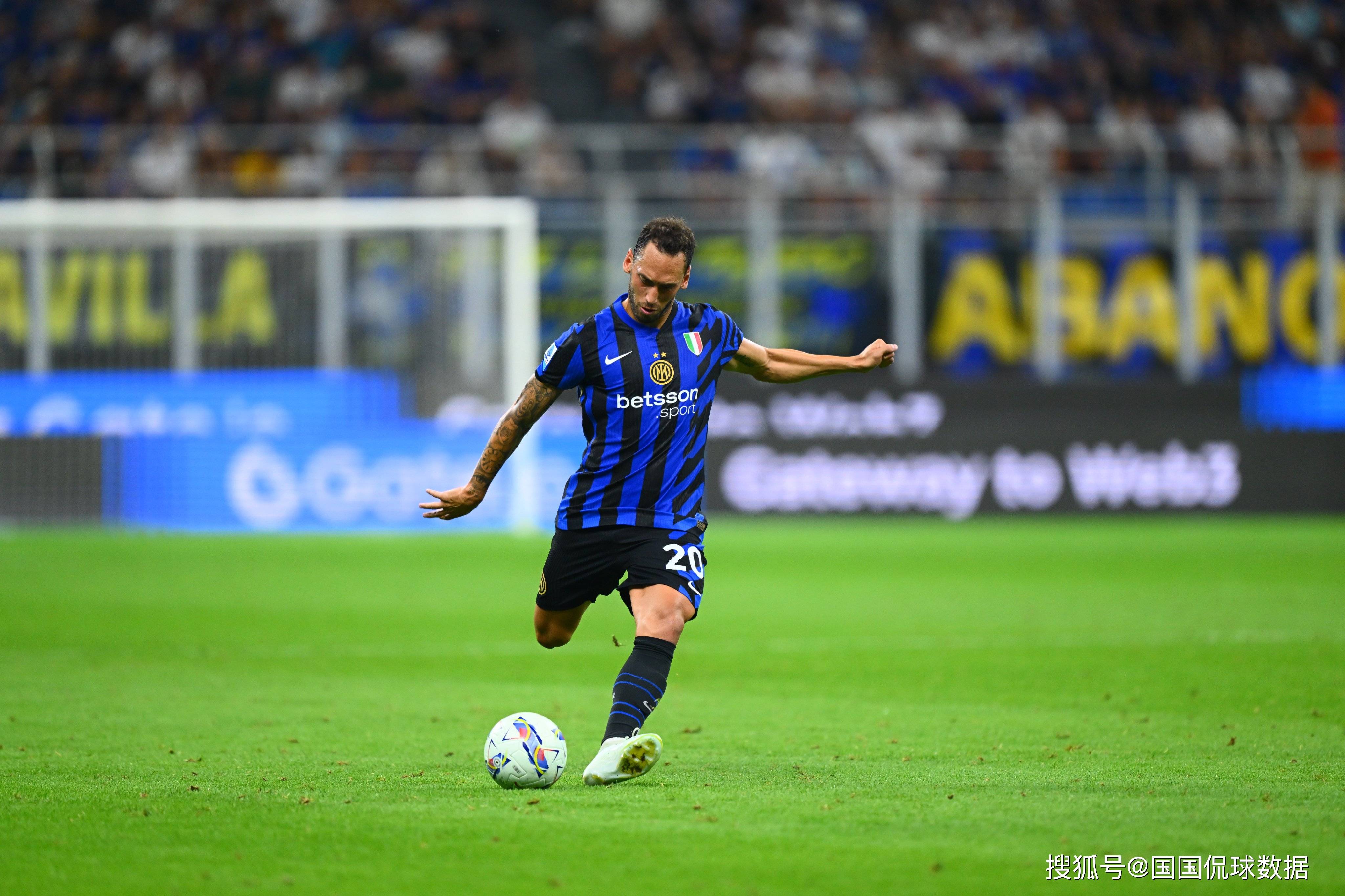 爱游戏app-国际米兰在近期比赛中展现出优异表现