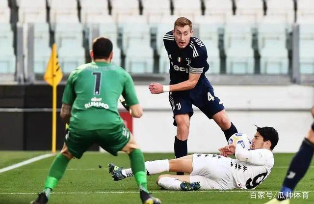 爱游戏官网-关于重庆当代高层对球队表现不满，教练组或将面临压力的信息