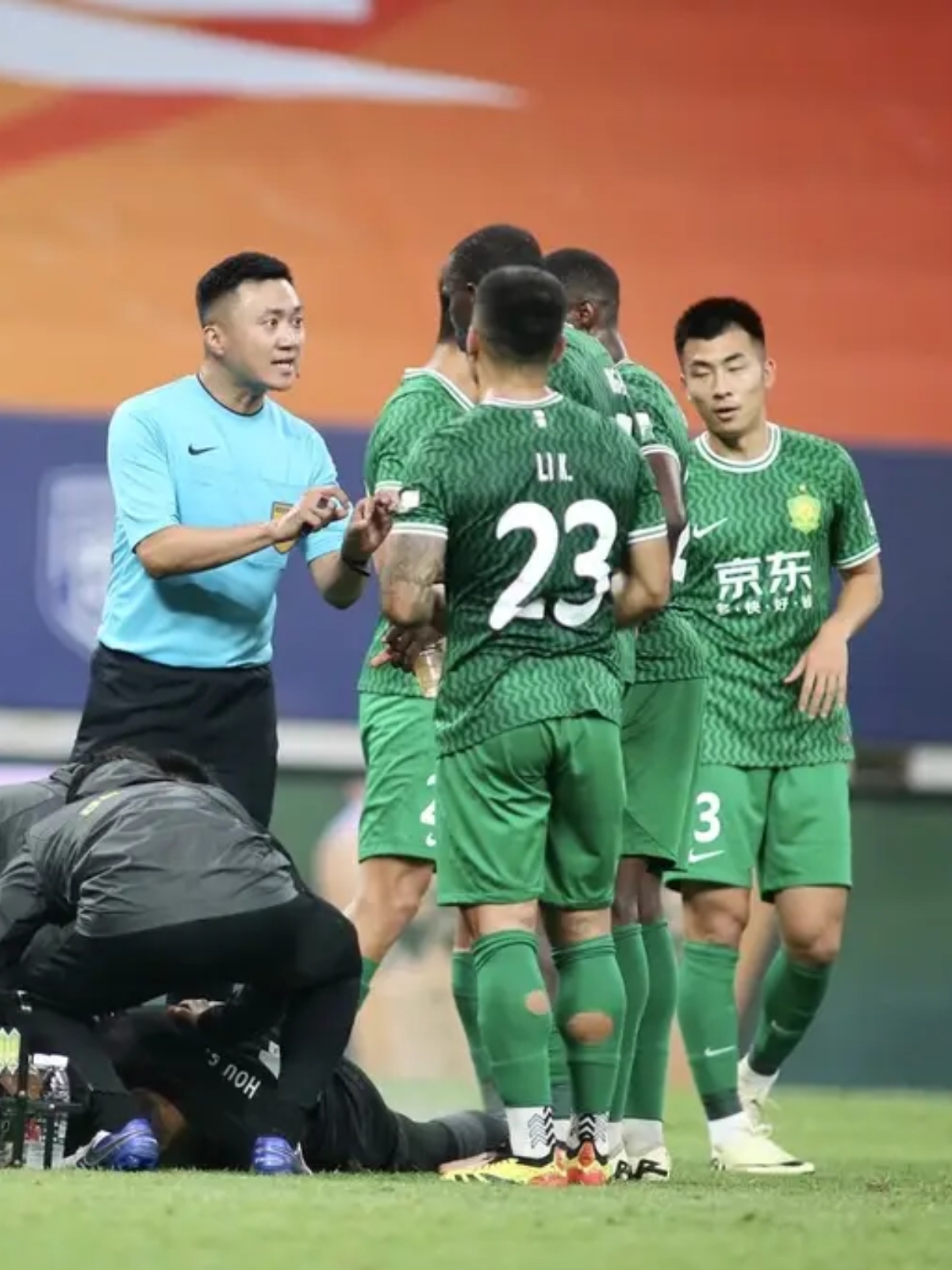 爱游戏官网-关于重庆当代高层对球队表现不满,教练组或将面临压力的信息