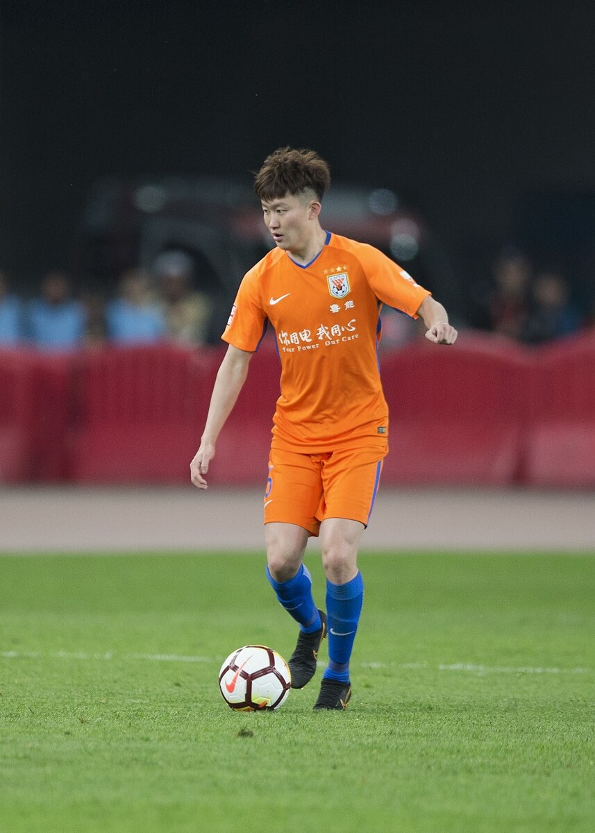 爱游戏视频-关于山东鲁能挑战大连一方,展现实力追分的信息