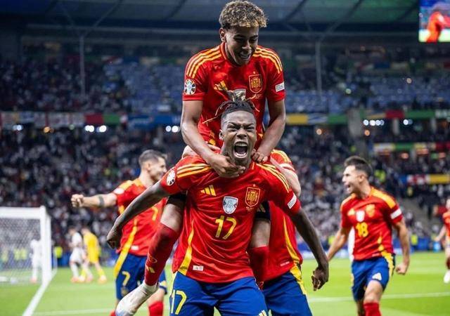 荷兰双杀丹麦，硬生生晋级欧国联半决赛的简单介绍