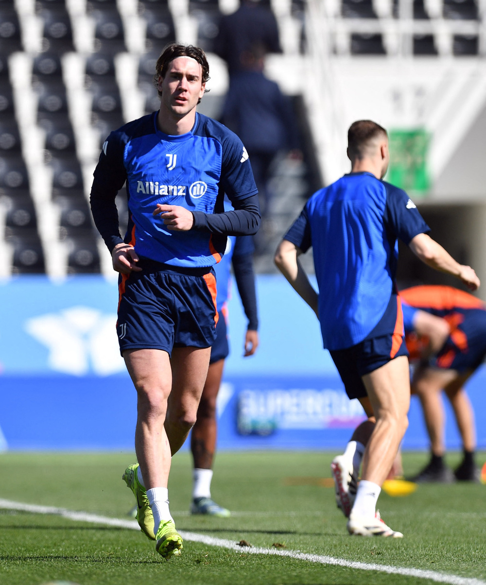 爱游戏娱乐-尤文图斯主教练积极备战重要比赛的简单介绍