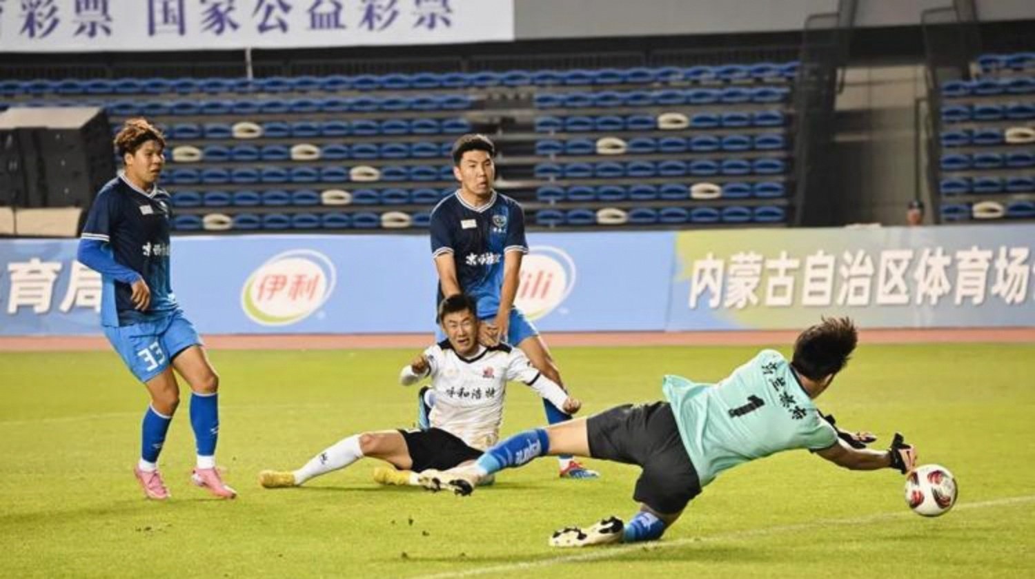 爱游戏网站入口-双方球队相互角逐,实力对抗不断