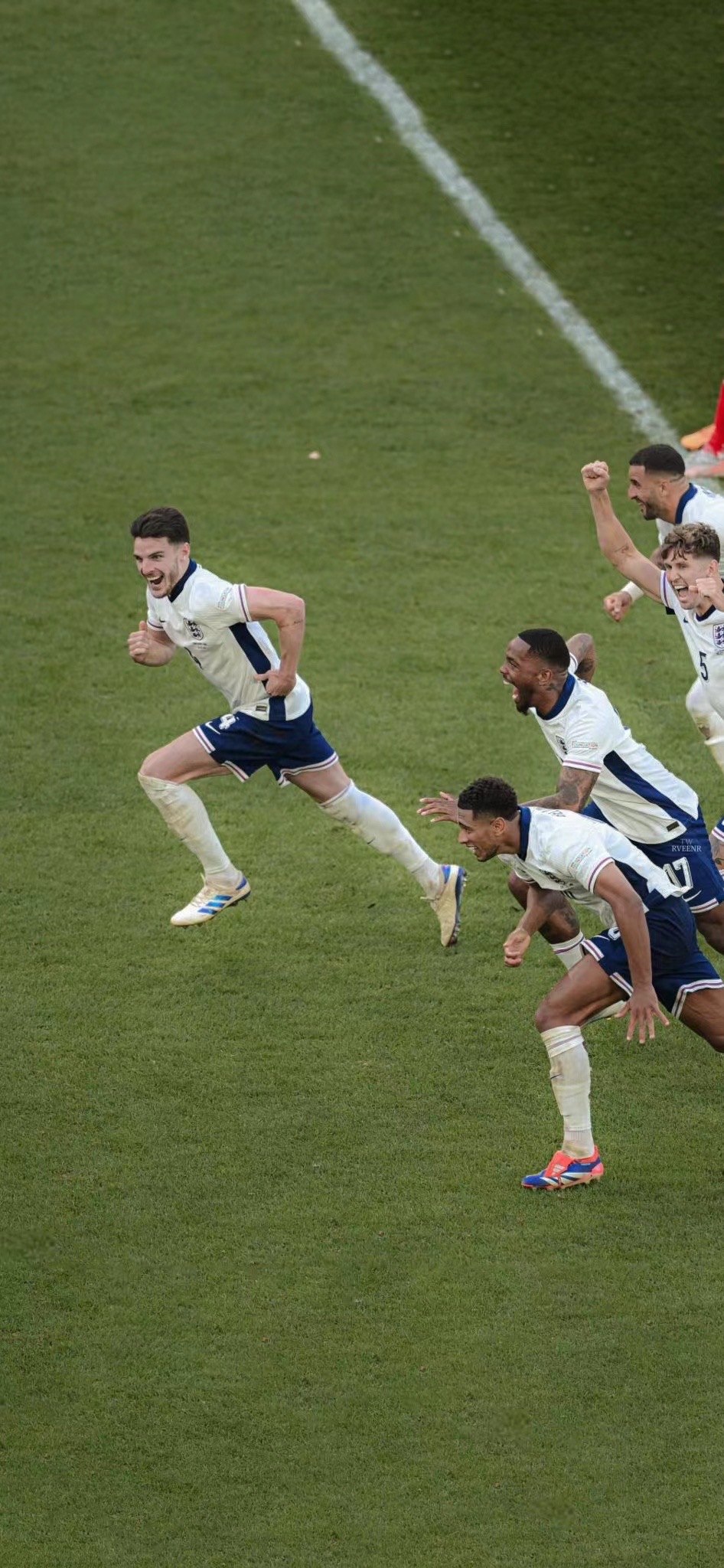 爱游戏网页版入口-球队备战全面展开,球员积极备战欧洲赛的简单介绍