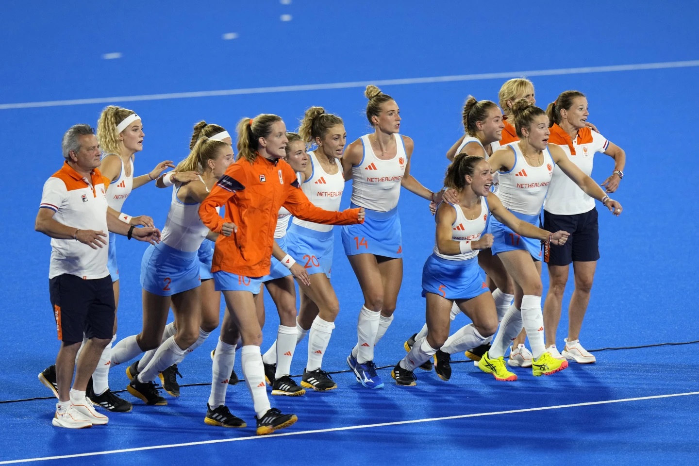 爱游戏网站入口-荷兰队在与智利队的比赛中获胜